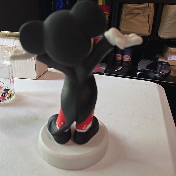 Vintage 1980s Disney Taiwan Mickey Mouse In Tuxedo Porcelain Figurine - Picture 4 of 7